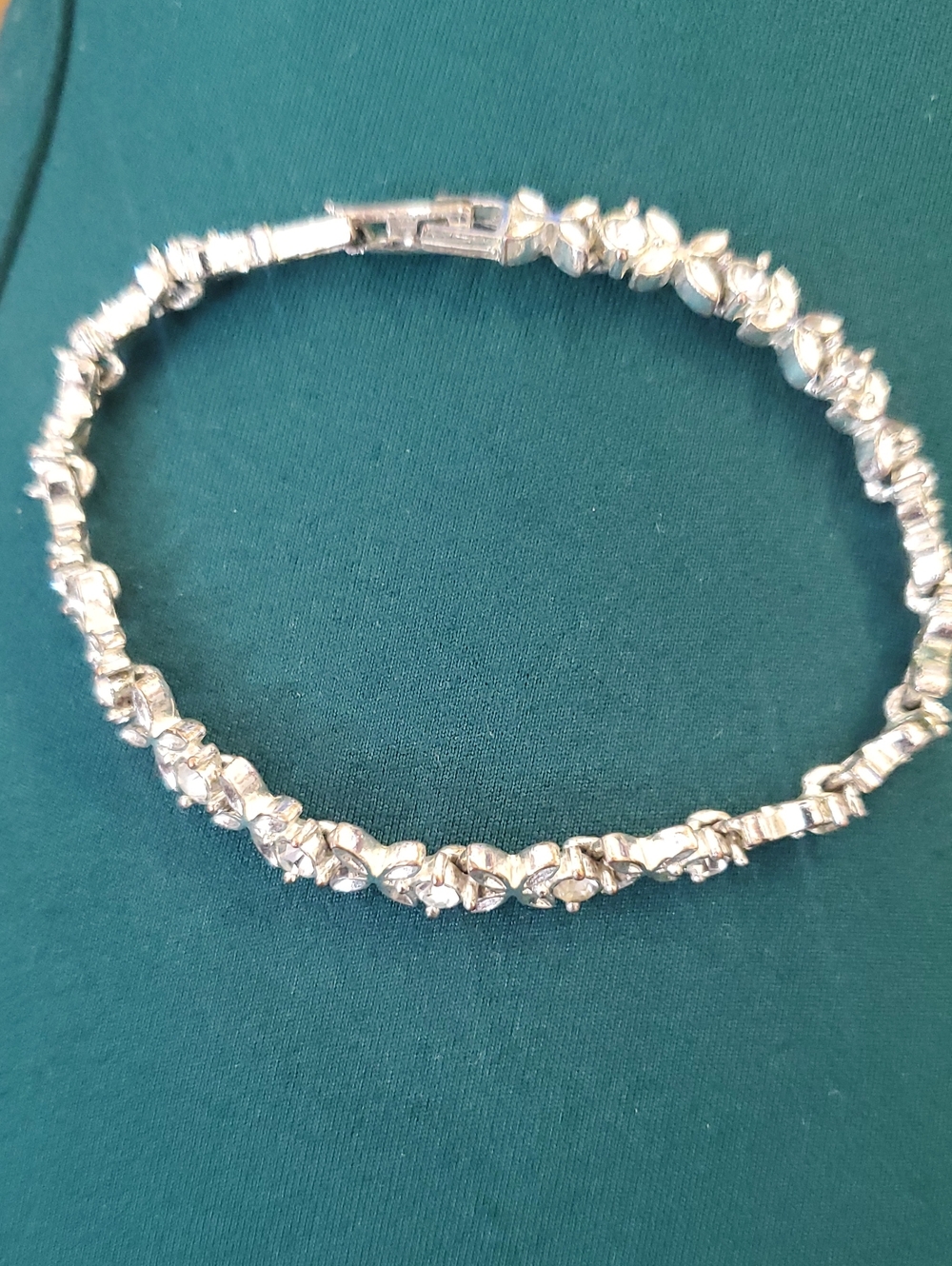 Vintage Signed AVON Silver Tone Rhinestone Floral Tennis Bracelet 7.5"